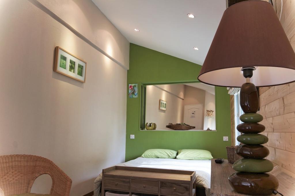 Comme A La Maison Bed & Breakfast Tours-sur-Marne Bilik gambar